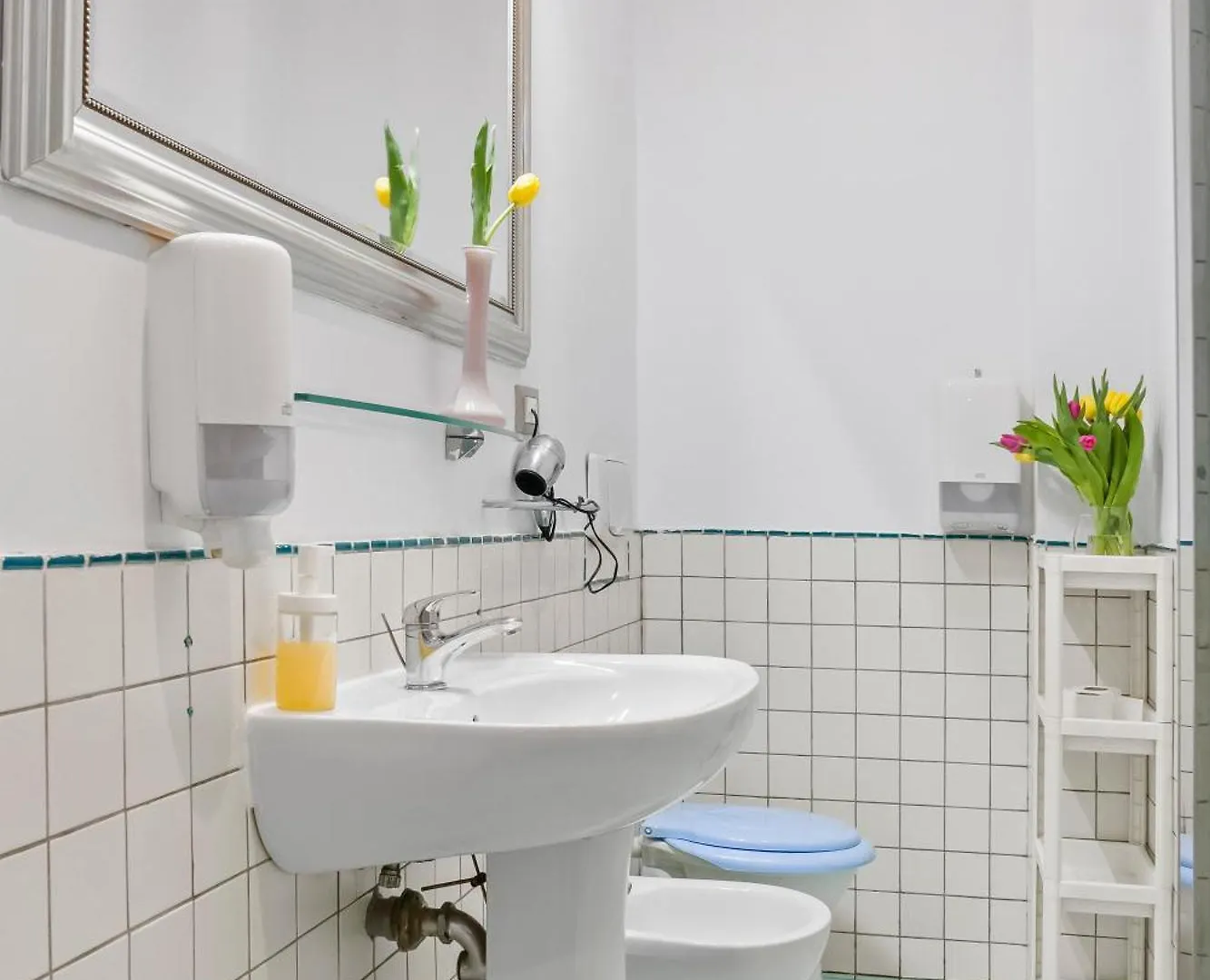 One Love Central Apartment Бухарест 0*,  Румыния